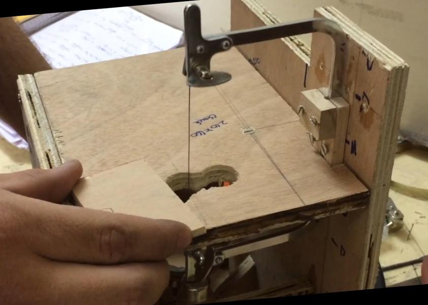 Инструкция: Как сделать лобзиковый станок своими руками из электролобзика?