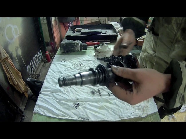 Как отремонтировать патрон и ударный механизм ствола перфоратора makita 2470