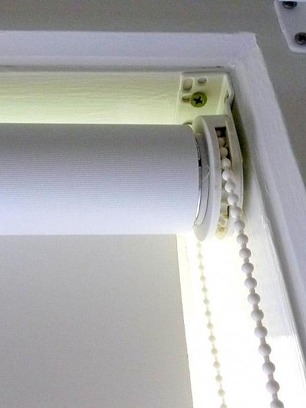 Как замерить, выбрать и крепить рулонные шторы на пластиковые окна