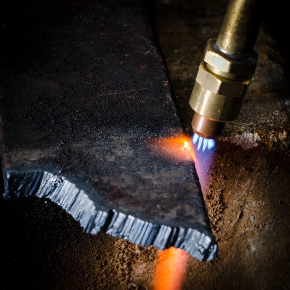 Резка металла газовым резаком: как пользоваться, резать, работать, технлогия