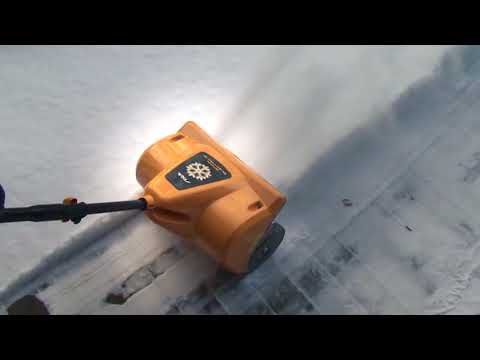 Электрическая снегоуборочная лопата: как выбрать снегоуборщик? особенности электрических моделей для уборки снега. характеристики лопат «электромаш»