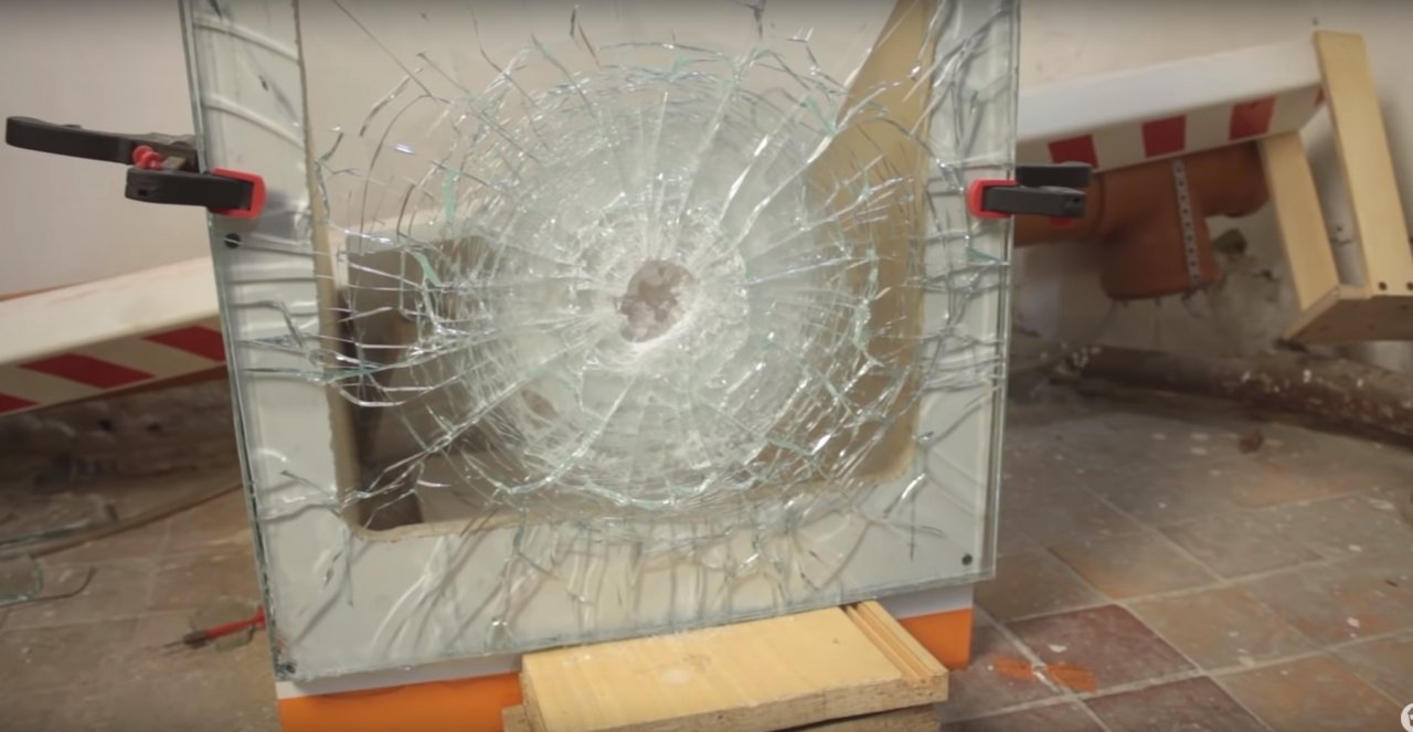 Как правильно резать стекло в домашних условиях со стеклорезом и без (видео)