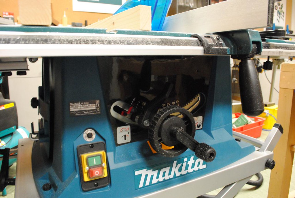 Dewalt dw745 vs makita mlt100 review