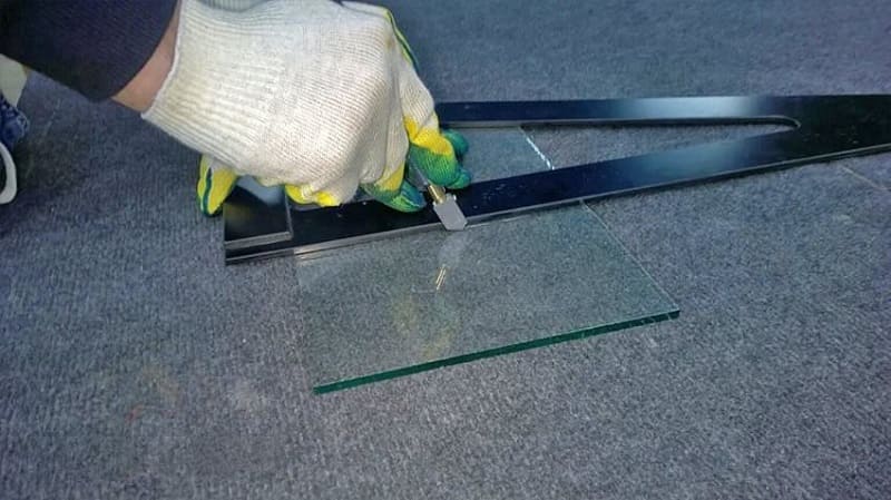 Инструкция: как правильно резать стекло стеклорезом
