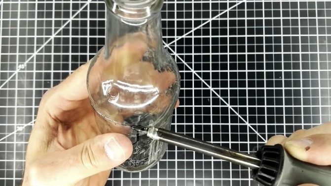 Как просверлить стекло, чтобы оно не треснуло: резка в домашних условиях, круглое отверстие своими руками