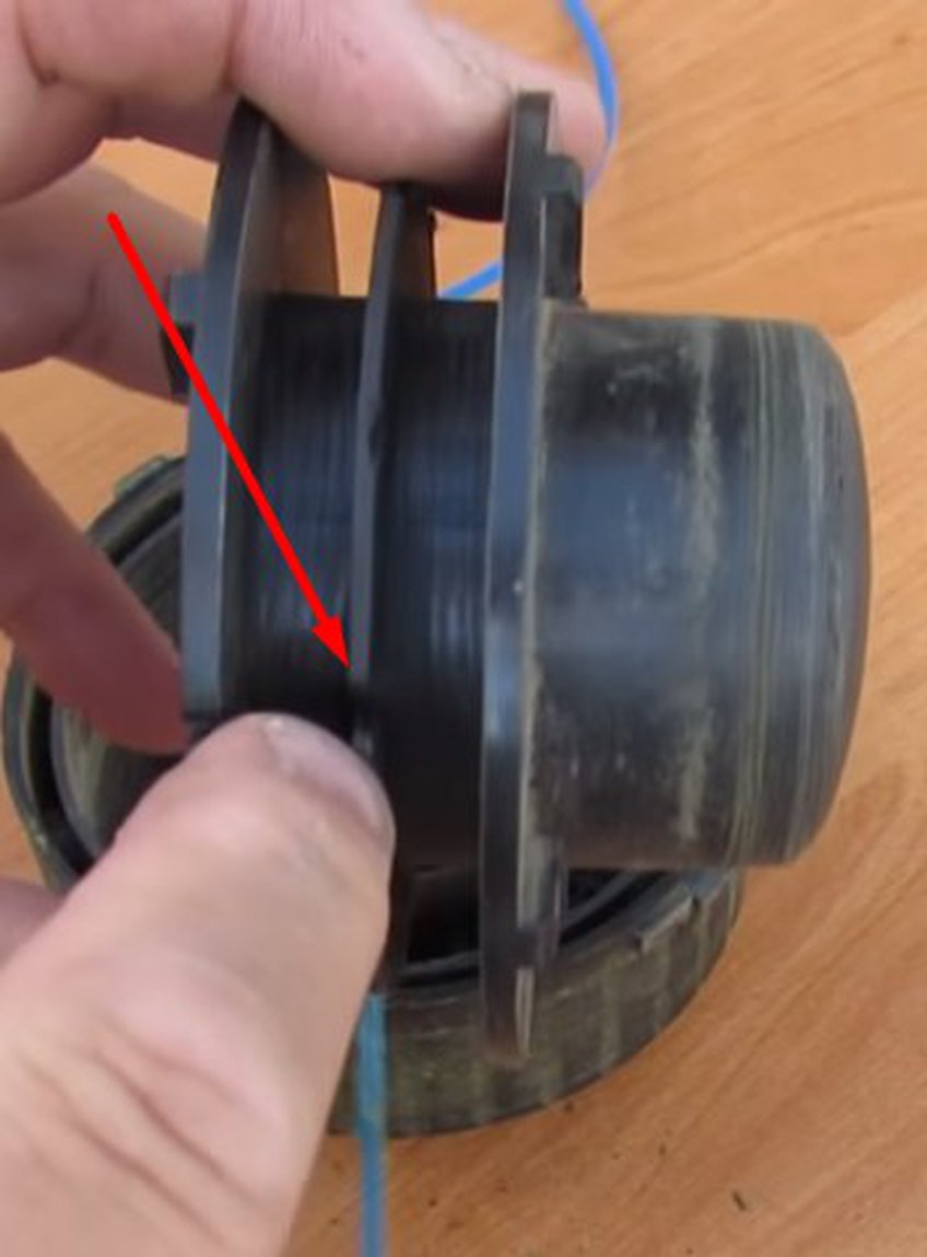 Видео: замена лески в триммере видео; как намотать леску на катушку мотокосы?
 видео: замена лески в триммере; как намотать леску на катушку мотокосы?