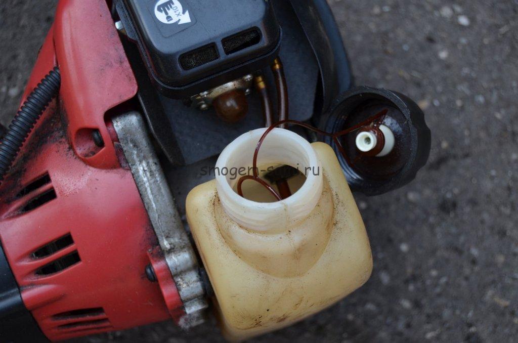 Как заводятся газонокосилки бензиновые: как запускается двигатель, почему глохнет