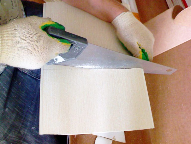 Чем резать пластиковые панели в домашних условиях — как правильно это сделать и какие инструменты использовать