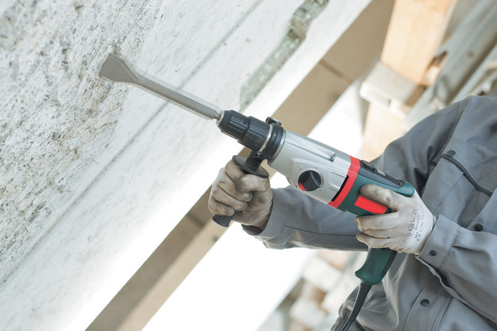 Как правильно просверлить отверстие в бетоне, какими инструментами пользоваться