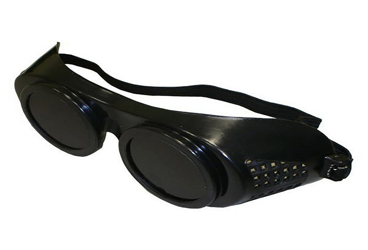 Как защитить глаза при сварке. сварочные очки, маска и другие современные виды защиты глаз сварщика.