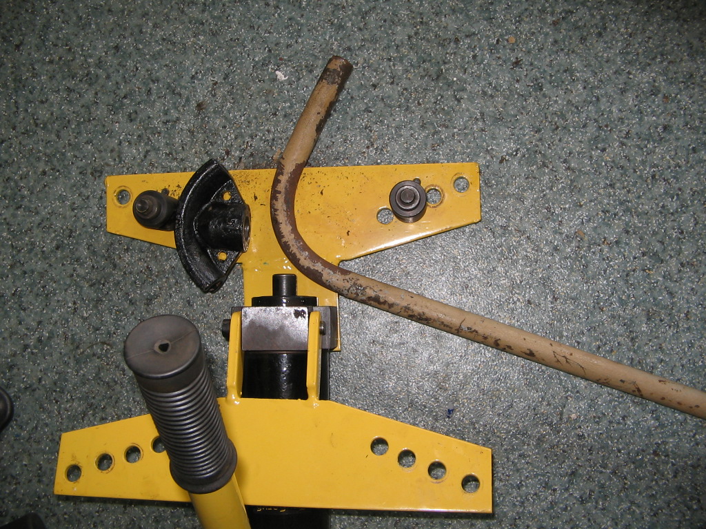 Трубогиб (55 фото): электрический трубогибочный станок с чпу для дачи, ручной пружинный и электромеханический инструмент для гибки круглой трубы