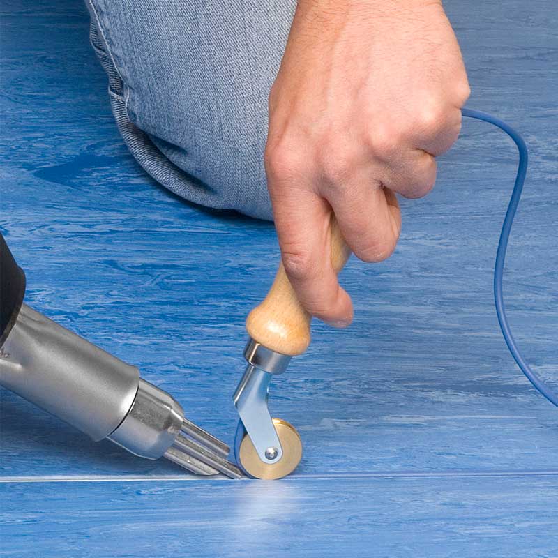 Чем резать линолеум в домашних условиях. как правильно резать линолеум: пошаговая инструкция